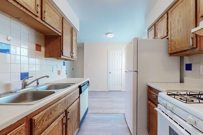 Interior Photo - 8000 Grand Avenue NE