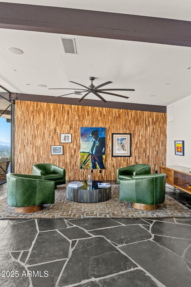 Building Photo - 4925 E Red Rock Dr