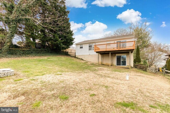 Building Photo - 1193 Bayview Vista