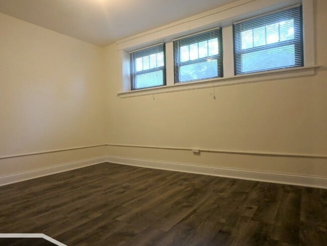 Building Photo - 2526 N Kedzie Blvd