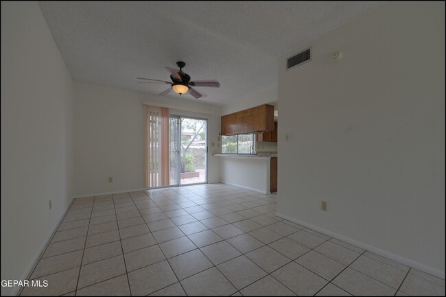 Building Photo - 257 Maricopa Dr