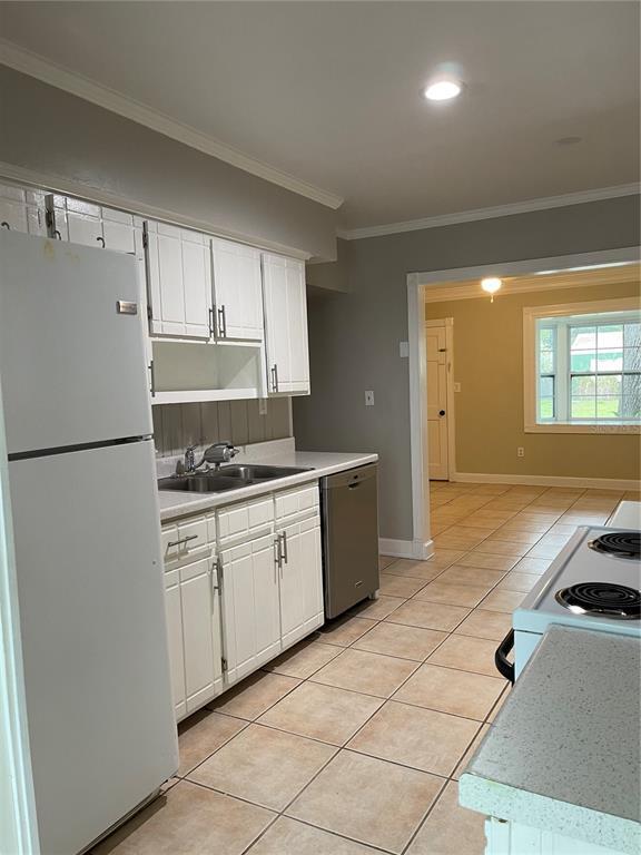 Building Photo - 3016 W Meadow St