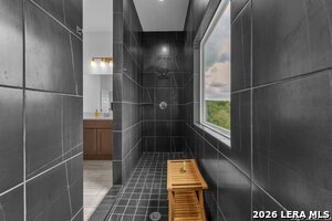 Building Photo - 2488 Waterfront Park Dr