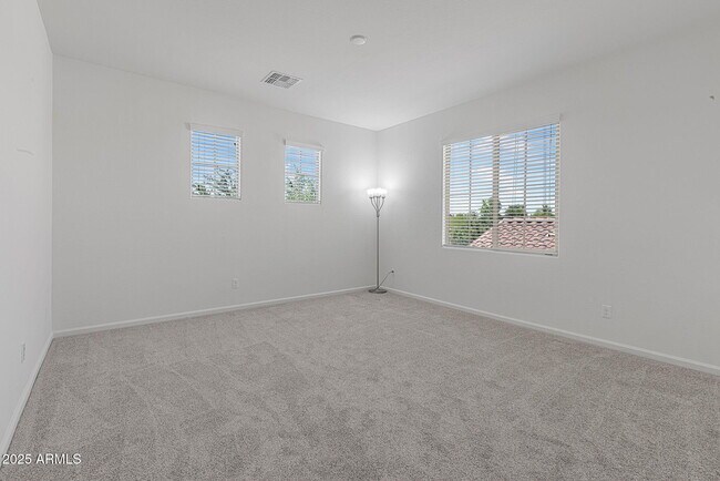 Building Photo - 3263 S Miller Dr