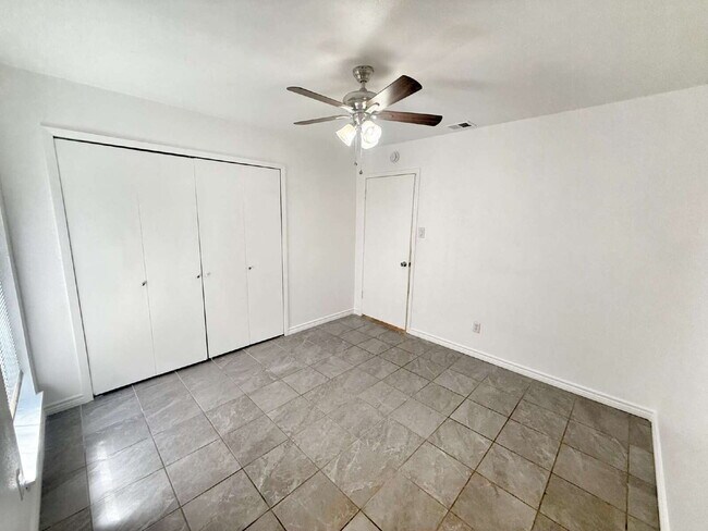 Building Photo - Charming Single-Story Corner Lot Home with...