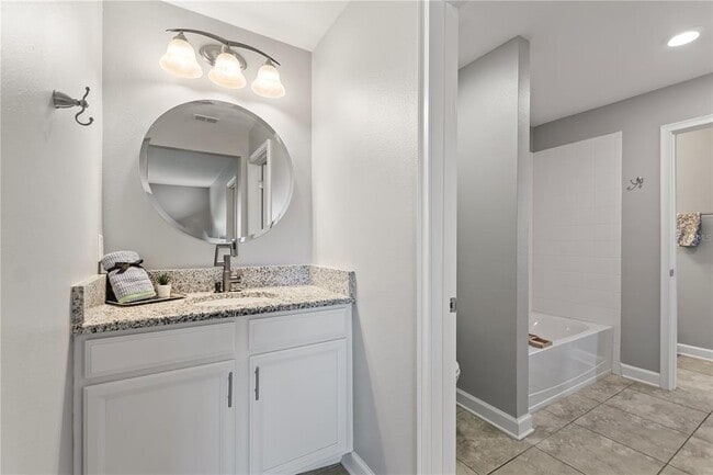 Building Photo - 4608 Egg Harbor Dr