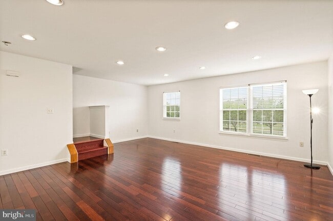 Building Photo - 11070 Clovertree Ct