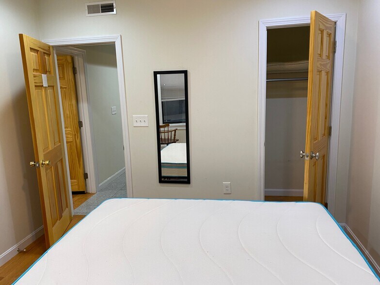 Building Photo - 179 Northampton St