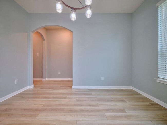 Building Photo - 8019 Vacek Meadows Loop