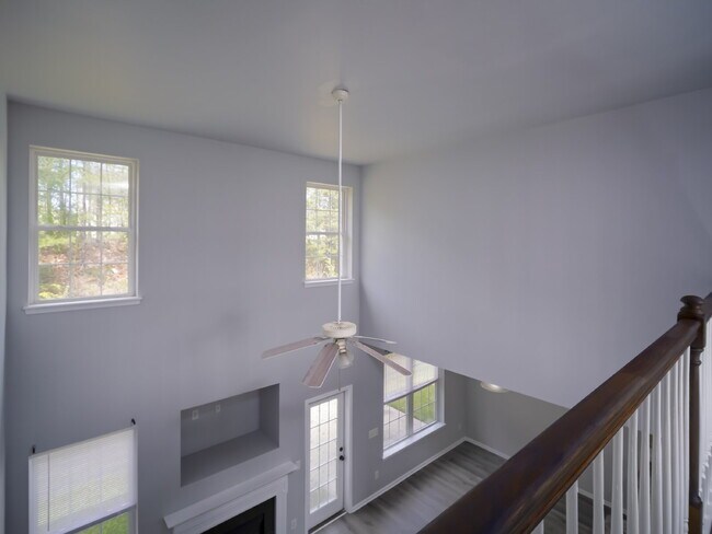 Building Photo - 1030 Boxelder Ln