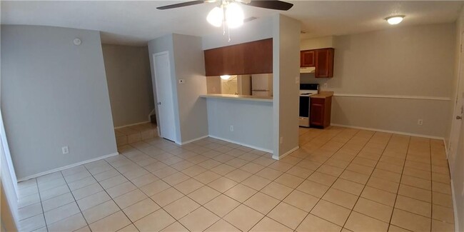 Building Photo - 5616 Emerald Forest Dr