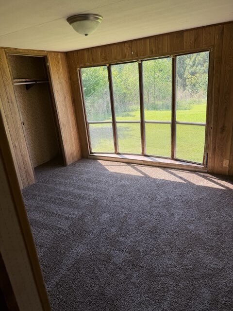 Building Photo - 210 Theresa Ln