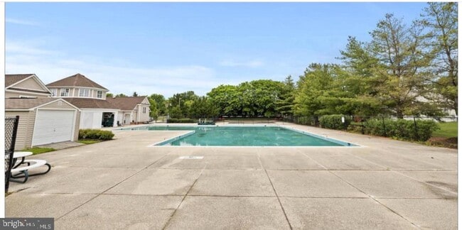 Building Photo - 1116 Ring Bill Loop