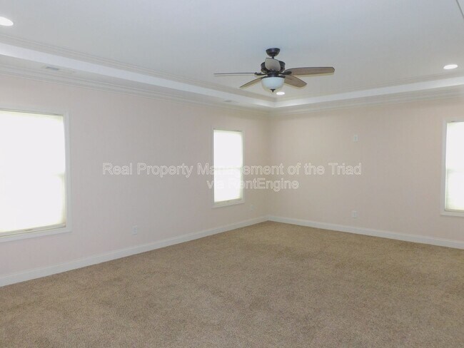 Building Photo - 4517 Gunnersbury Ln