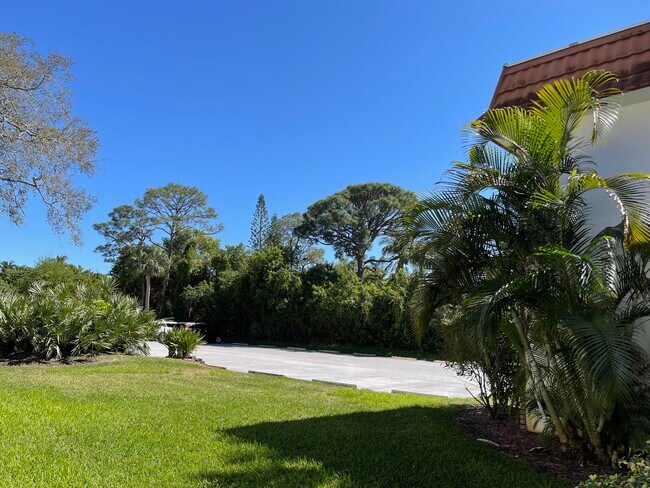 Building Photo - 1225 NW 21st St