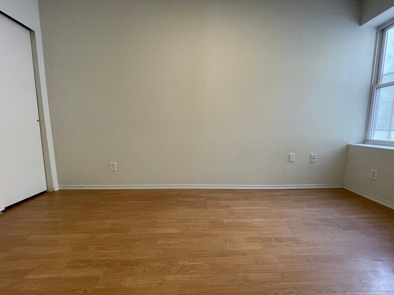 Bedroom 3 - 904 N Carlisle St