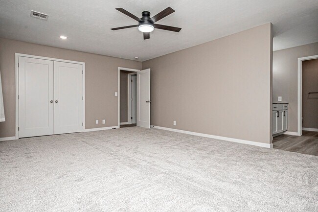 Building Photo - Please View 3D Virtual Walk-Through Before...