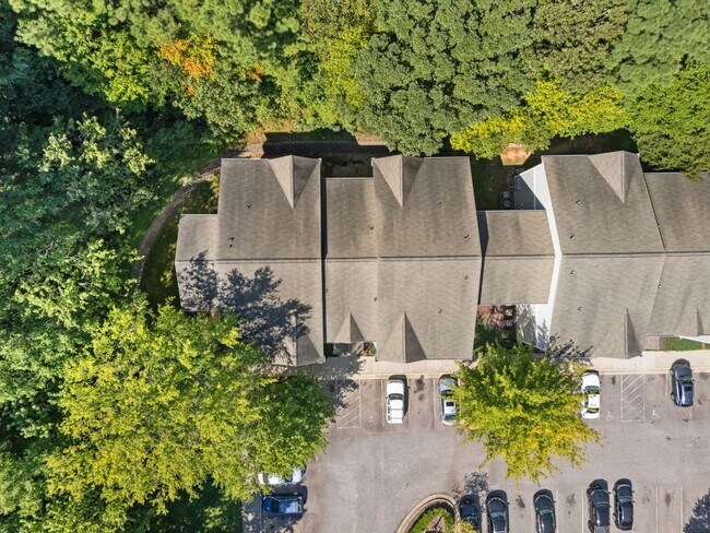 Building Photo - Two Bedroom Apartment