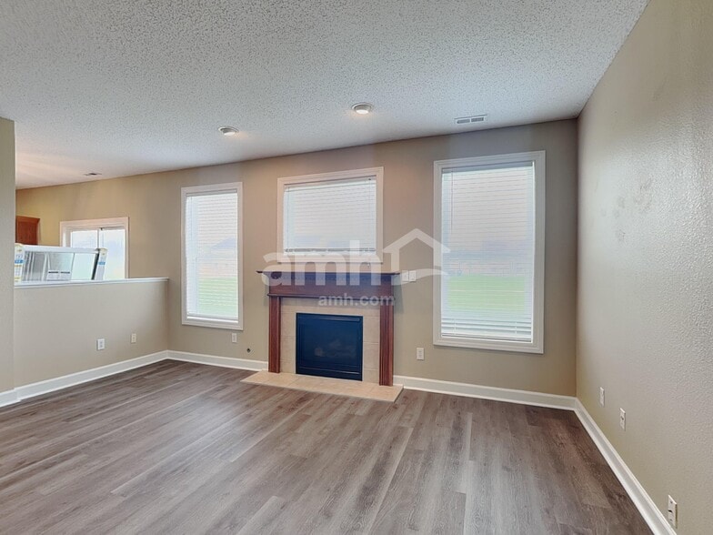 Building Photo - 5896 Monticello Square Ln