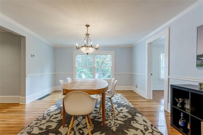 Building Photo - 1987 Knight Ct SE