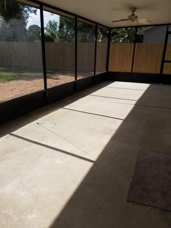 Building Photo - 6045 Cannon Ave