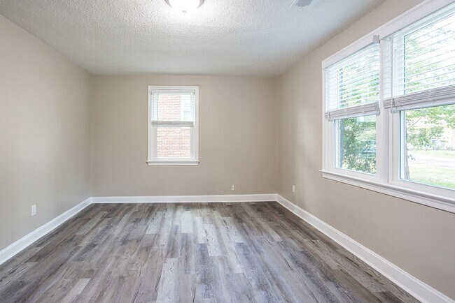 Building Photo - Welcome to this beautiful newly renovated ...