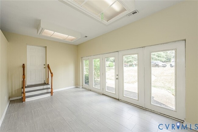 Building Photo - 811 Kiefer Field Ct