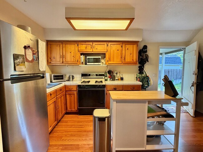 Building Photo - 11267 Butler Rd