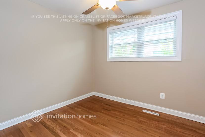 Building Photo - 3536 W 80th Pl