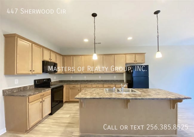 Building Photo - 447 Sherwood Cir