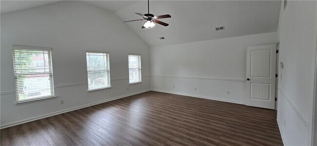 Building Photo - 1171 Gateview Dr SW