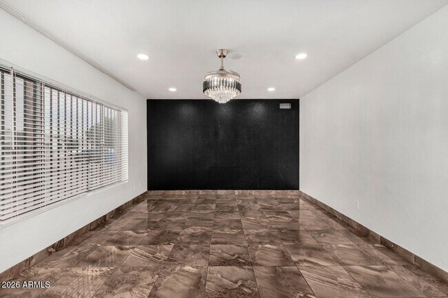 Building Photo - 4141 W Diana Ave