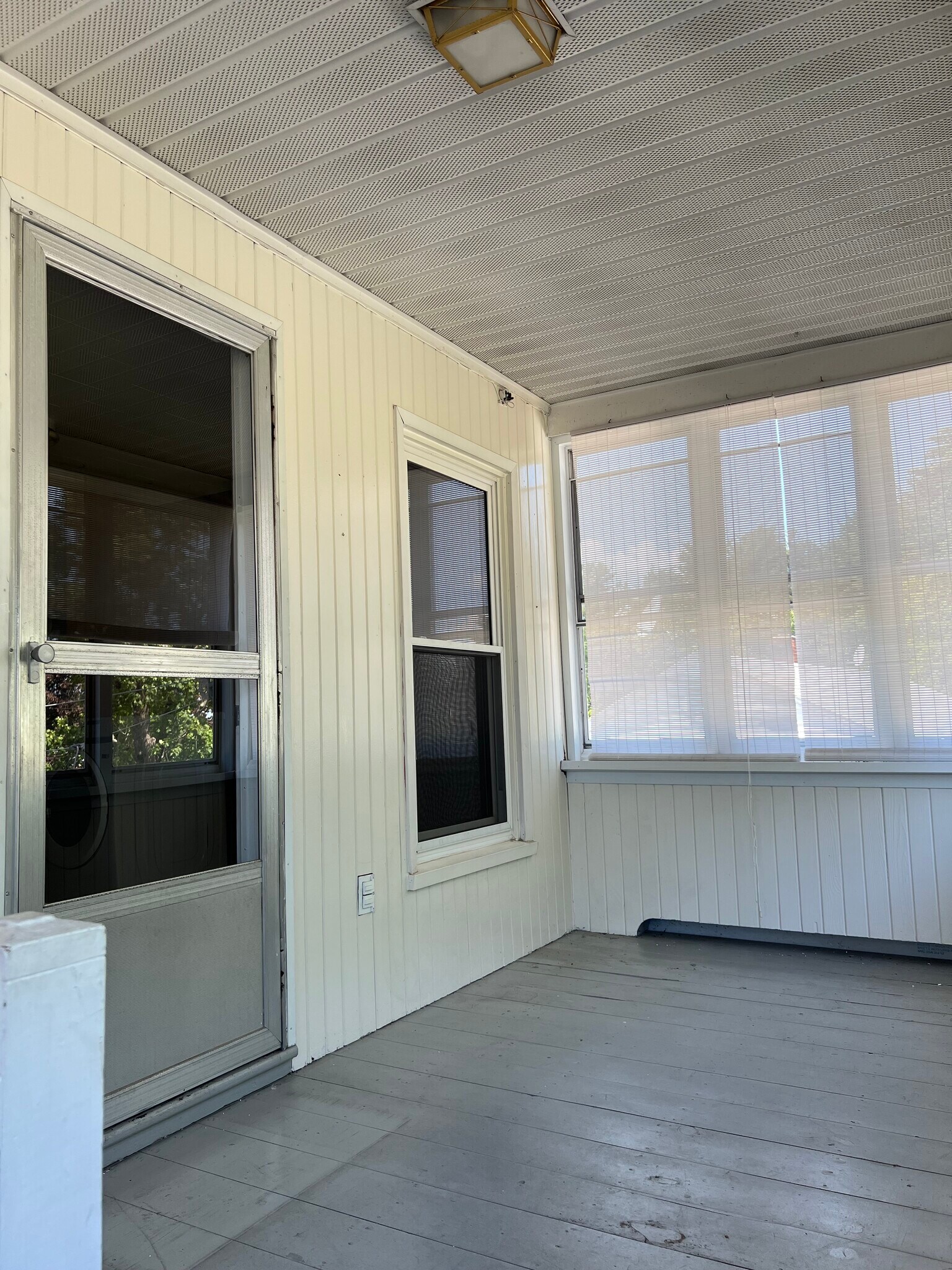 Building Photo - 175 May St