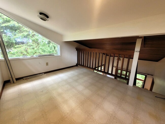 Building Photo - Cabin Style Home, 2 Bedroom - Bellingham, Toledo St