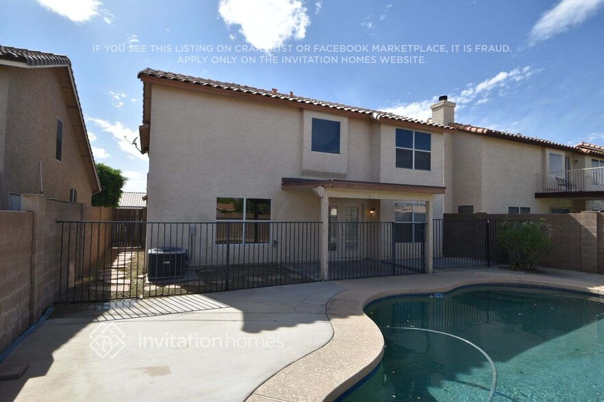 Building Photo - 15923 N 89th Ave