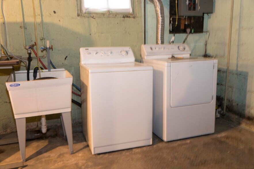 Washer and Dryer - 31 Clarendon St