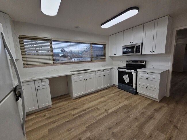 Building Photo - Remodeled 3-Bedroom Home in Orem