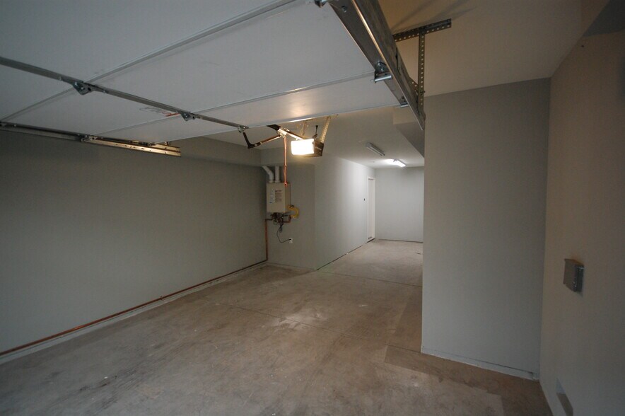 TWO CAR GARAGE - 648 1/2 N Serrano Ave