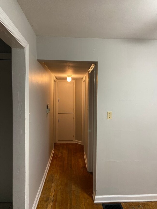 Building Photo - 943-945 Sheridan