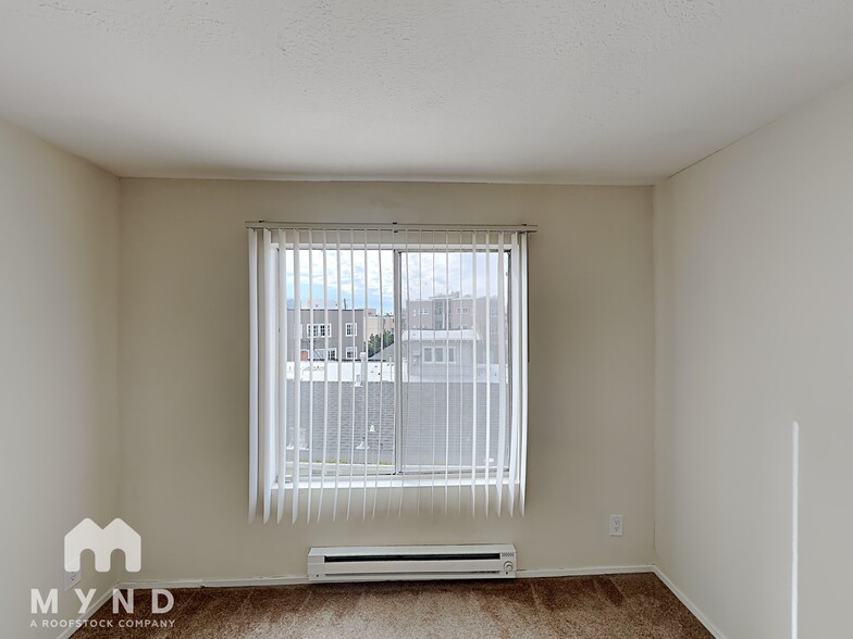Building Photo - 240 Athol Ave