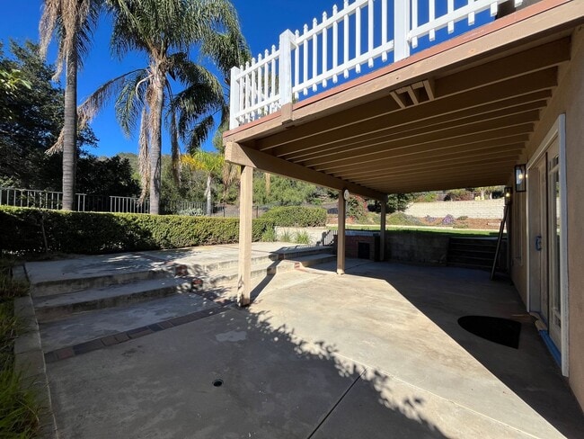 Building Photo - MOUNTAIN VIEWS!! Newbury Park 4+2.5 on cul-de-sac lot!