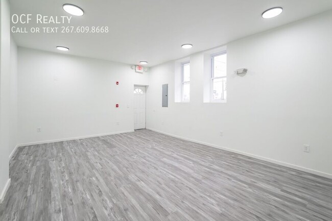 Building Photo - 5715 Woodland Ave