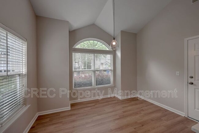 Building Photo - 184 Grand Oaks Dr