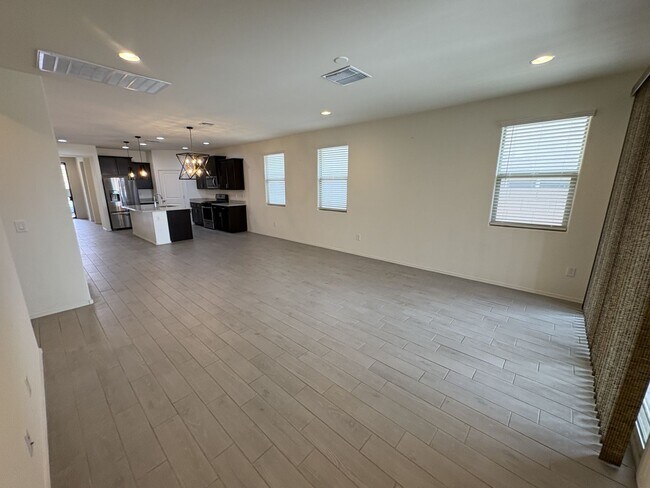 Building Photo - Vail School District with great views 4 bedroom plus den