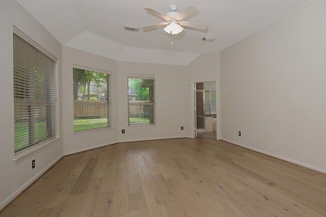 Building Photo - 14 Filigree Pines Pl