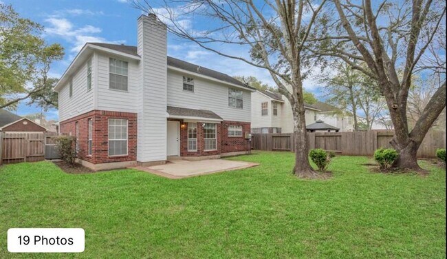 Building Photo - 1122 Augusta Dr