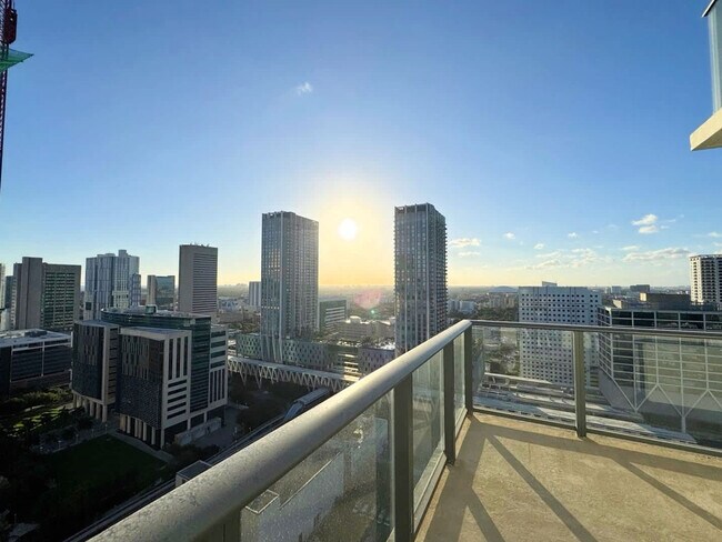 Building Photo - 11 NE 6th St