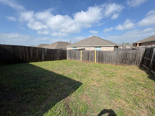 Building Photo - 311 Cedar Ridge Dr