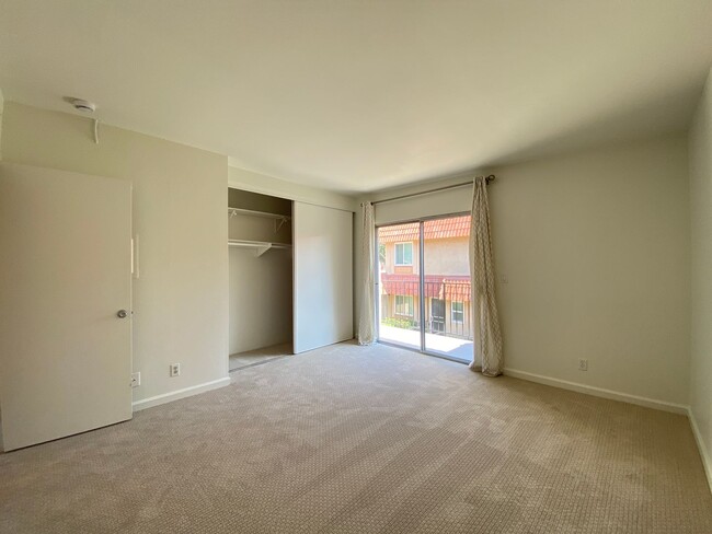 Building Photo - 637 Beverly Pl