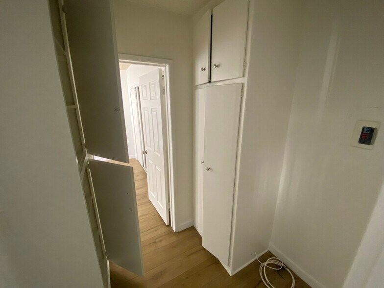 Building Photo - 8200 Owensmouth Ave